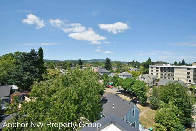 Building Photo - 1685 SE Umatilla St