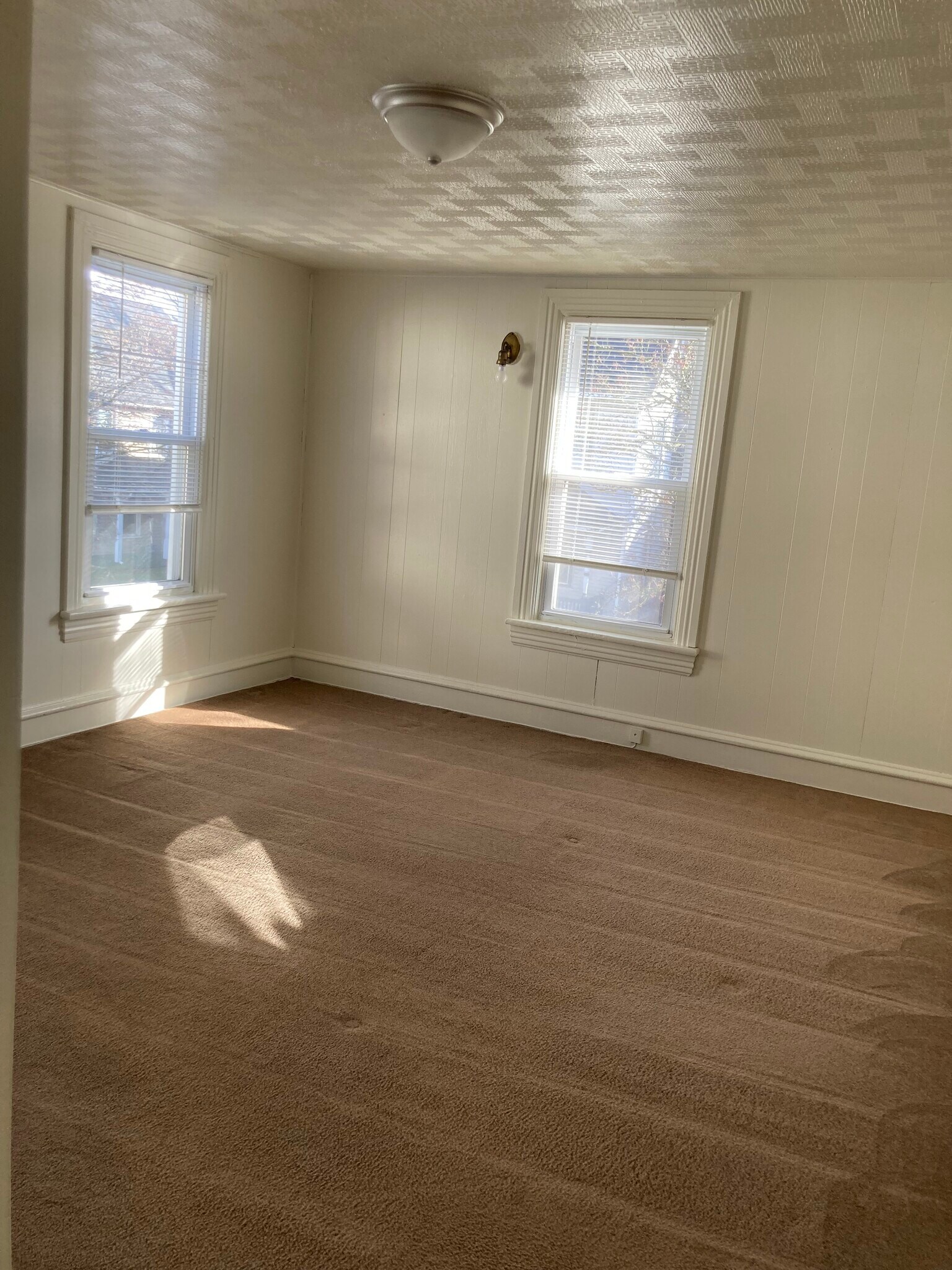 Building Photo - 117 N Montour St