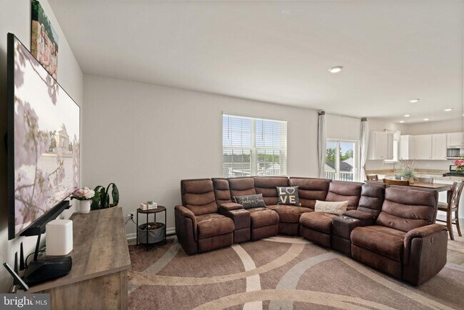 Building Photo - 35418 River Bend Dr