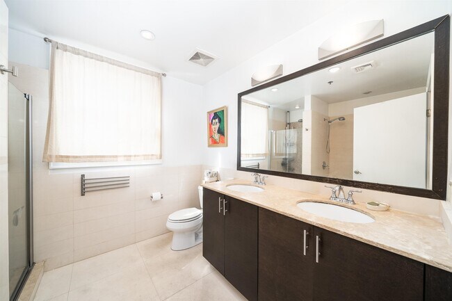 Building Photo - 635 6th St