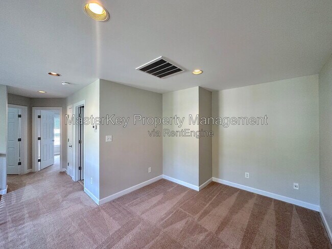 Building Photo - 701 Kirkeenan Cir