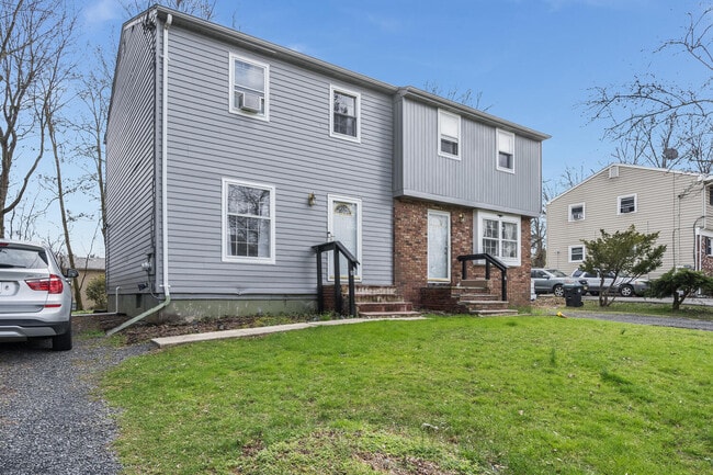 Building Photo - Youngs Drive