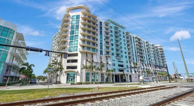 Building Photo - 140 S Dixie Hwy