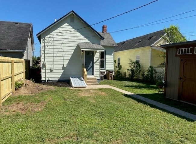 Building Photo - 842 Werner Ave