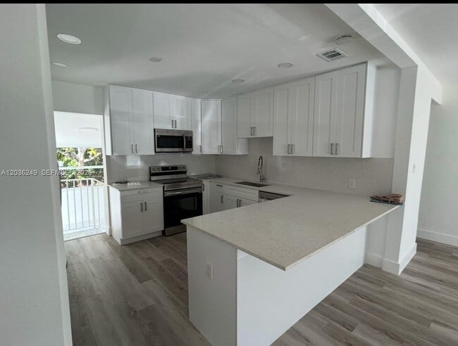Building Photo - 6391 SW 39th St