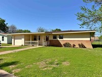 Building Photo - 4106 Thomas Ave