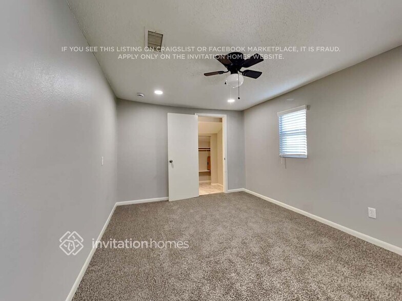 Building Photo - 4824 Lyndon Dr