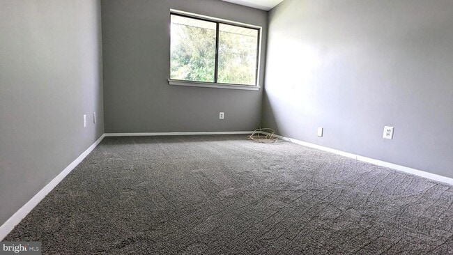 Building Photo - 1703 Fountain Rock Way