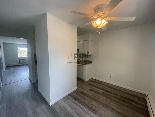 Building Photo - 6248 Kathryn Ct