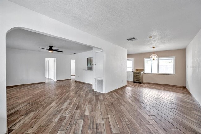 Building Photo - 125 5th Ave N