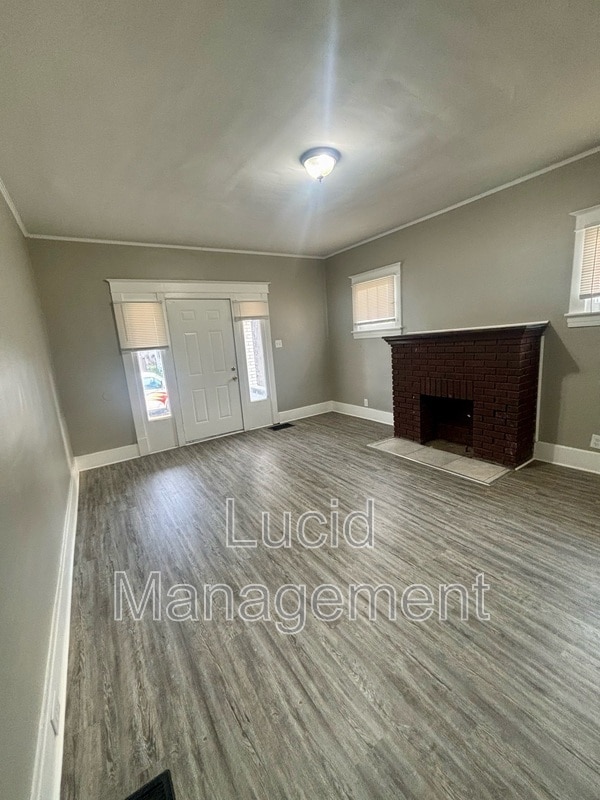 Building Photo - 1214 Dresden Ave