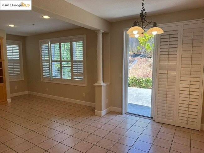 Building Photo - 203 Seaview Dr