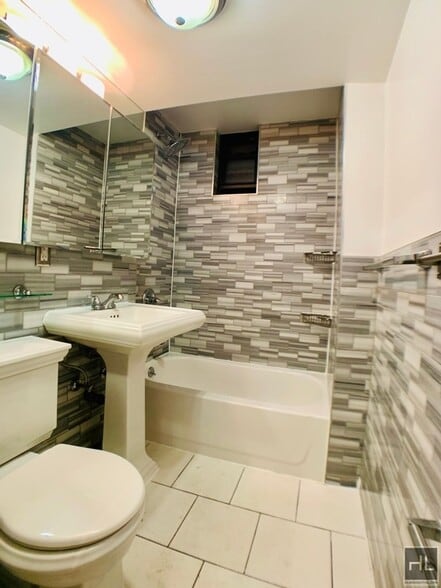 Building Photo - East 32nd Street