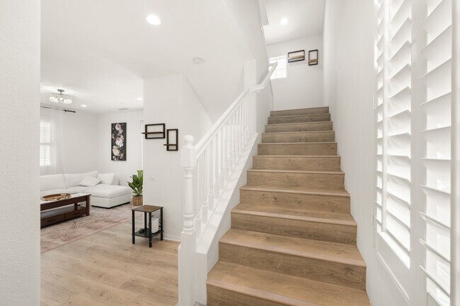 Building Photo - 1 Agave Ct