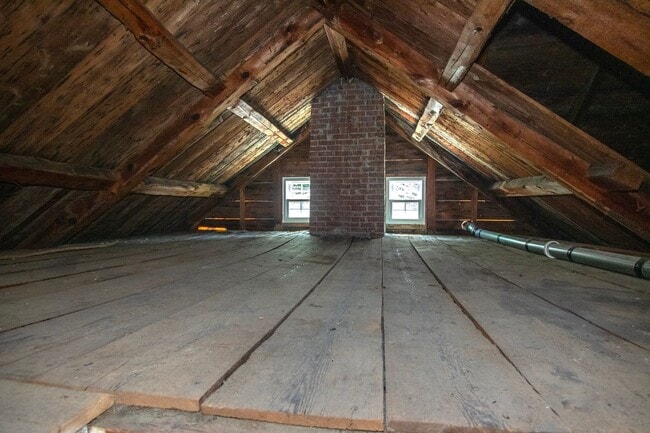 Building Photo - Amazing, Rarely Available Farmhouse with Carriage House and Garage
