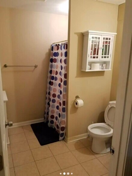 Building Photo - 396 Plantation Rd SW