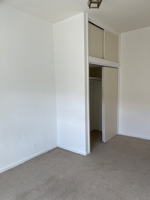 Building Photo - 1552 W Highland Ave
