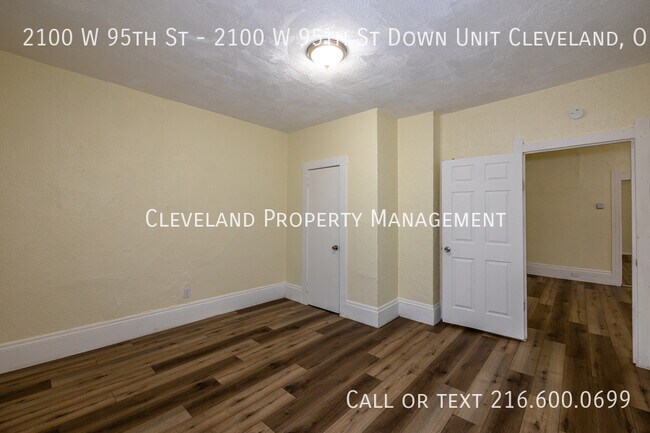 Building Photo - 2100 W 95th St