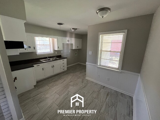 Building Photo - Charming 3BR/1.5BA Whitehaven Home | Low-Maintenance Tile Floors & Huge Fenced Yard