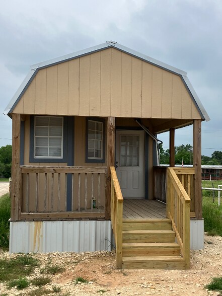 Primary Photo - 3901 Cr 258