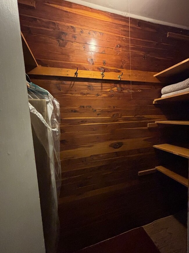 Building Photo - Vintage Beauty, Modern Living – Historic Condo Awaits!