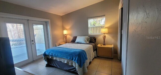 Building Photo - 3530 Schwalbe Dr