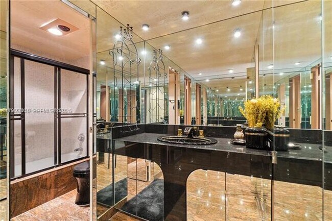 Building Photo - 11111 Biscayne Blvd