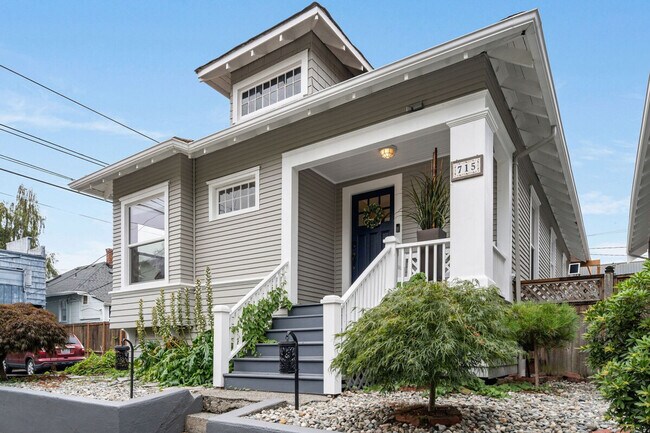 Building Photo - 2403 7th Ave W