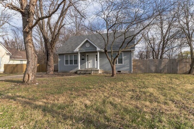 Building Photo - 2310 N 5th St