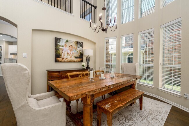 Building Photo - 5055 Navajo Dr