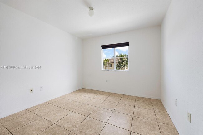 Building Photo - 22014 SW 89th Ct