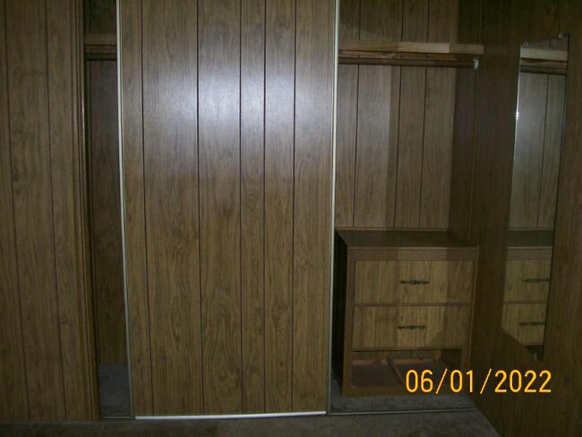 Building Photo - 13 Travertine Ln