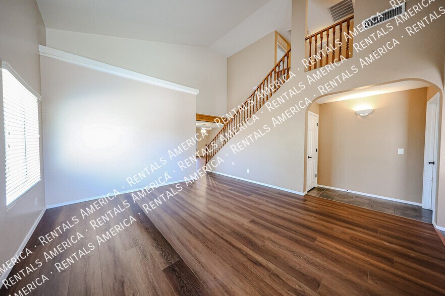 Building Photo - 23808 N Tayrien Ln