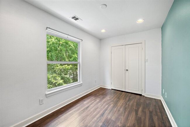 Building Photo - 2413 Emancipation Ave