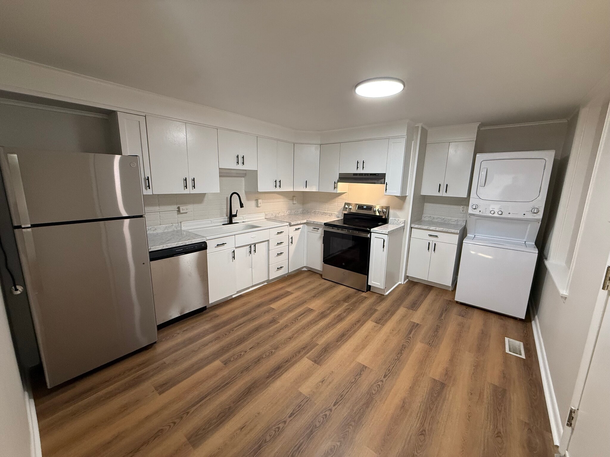 Kitchen - 13 N Main St