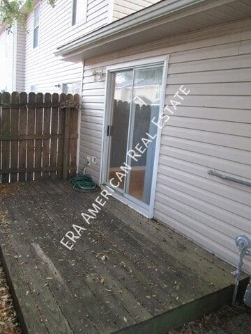 Building Photo - 905 Piedmont Pl