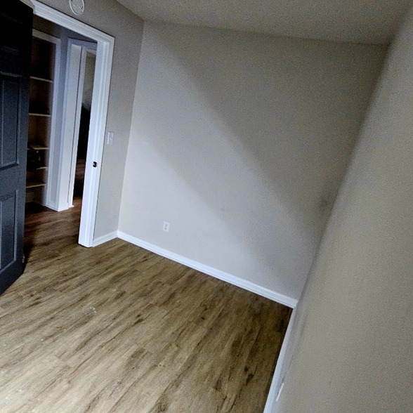 Building Photo - 415 Lapsley Ave