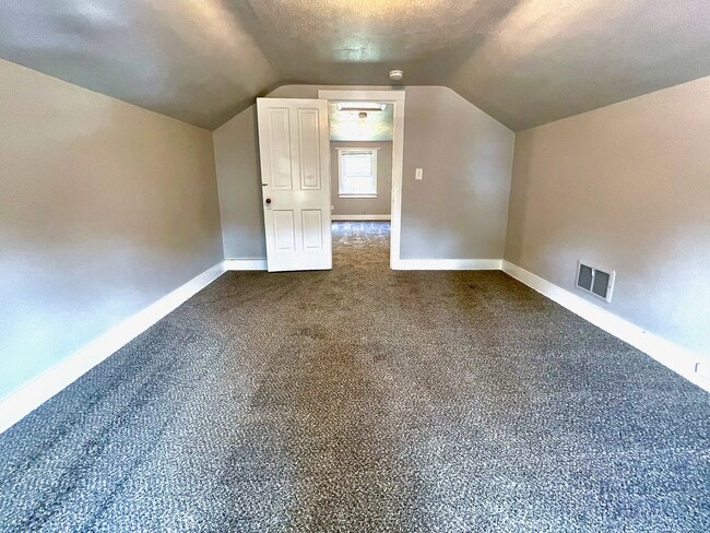 Building Photo - Beautiful historic 3BR/2BA Home