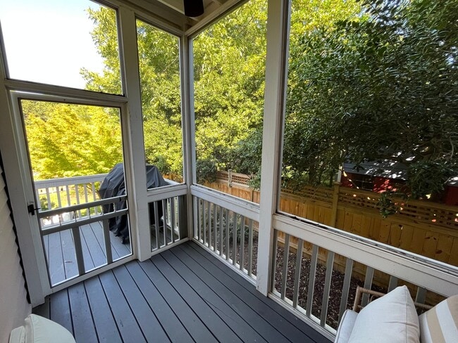 Building Photo - Incredible 3BD, 2.5BA House in Boylan Heig...