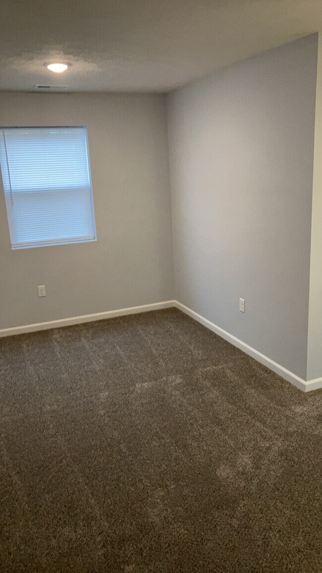 Building Photo - 2025 Culver Ave