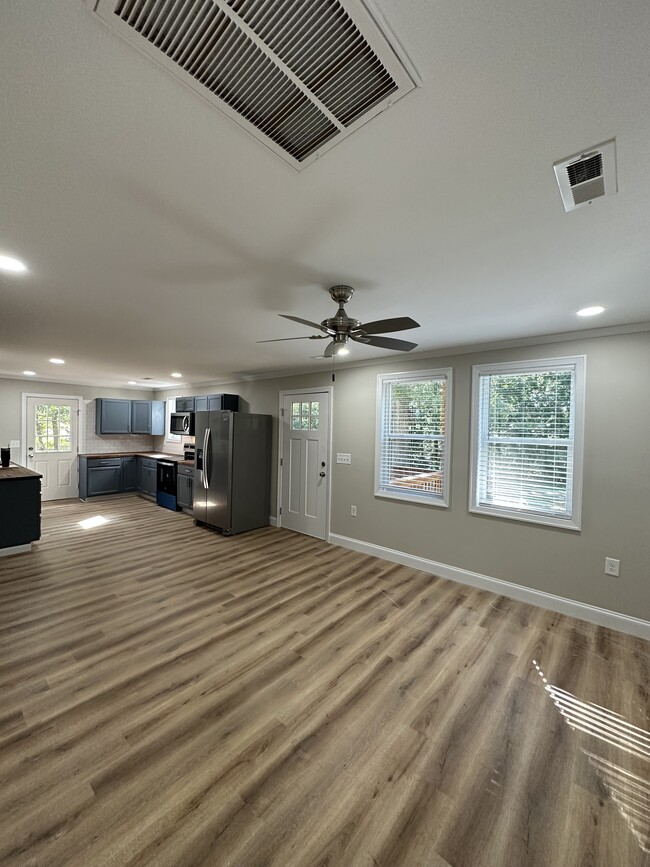 Building Photo - 4916 Palomino Dr