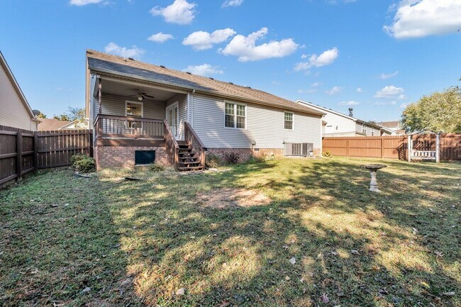 Building Photo - 129 Vintage Cir