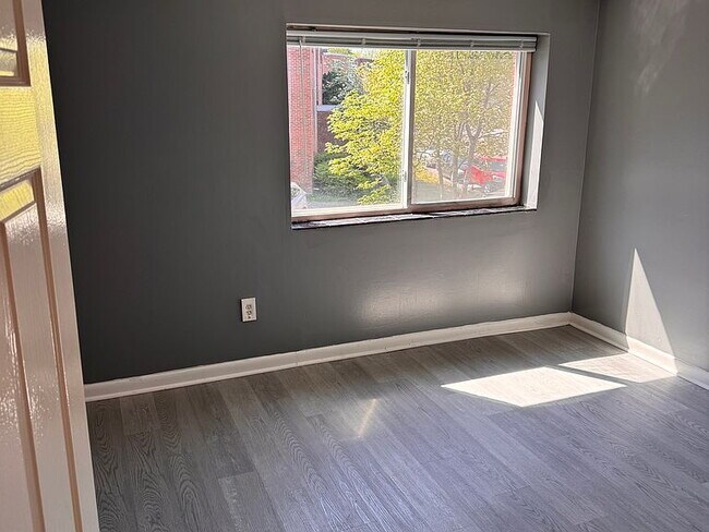 Building Photo - 97 Colonel Bell Dr