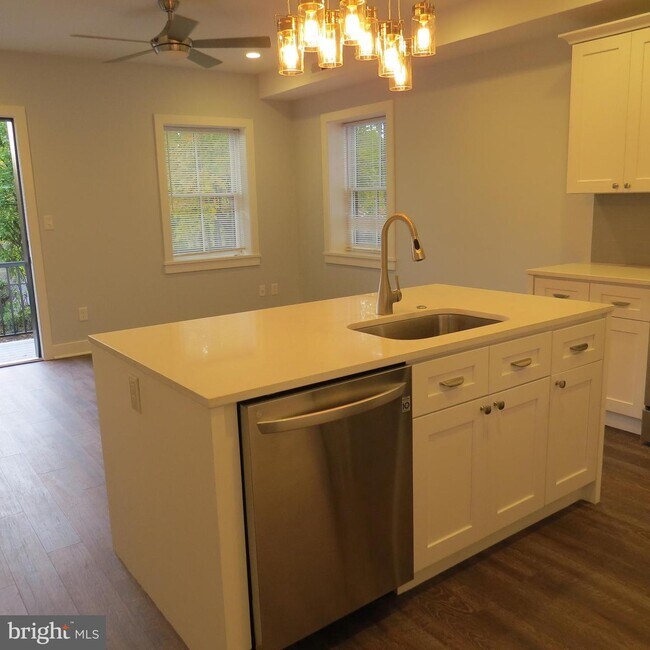 Building Photo - 308 N Haddon Ave
