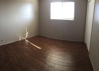 Building Photo - 220 Soledad St