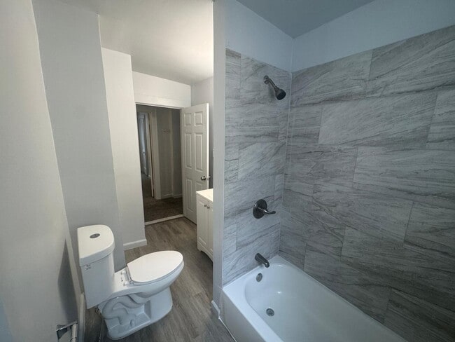 Building Photo - 149 Farrand Park