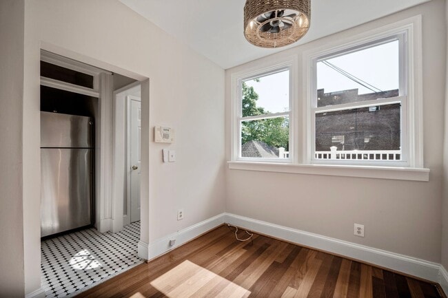 Building Photo - Available Now! Recently Renovated 4 Bedroo...