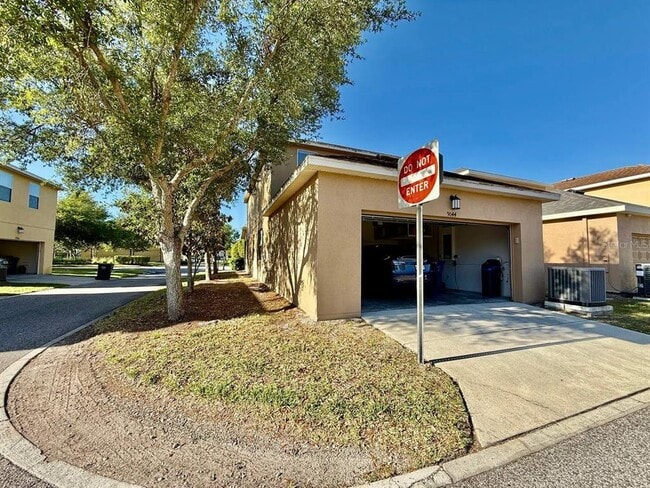 Building Photo - 9044 Aspen Hollow Pl