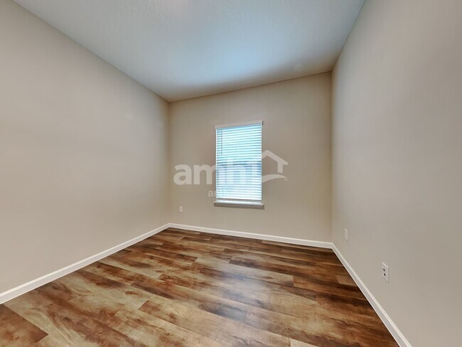 Building Photo - 192 Spruce Pt