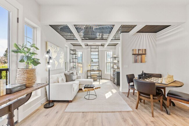 Building Photo - $11,995 - Stunning Executive Estate in Wil...